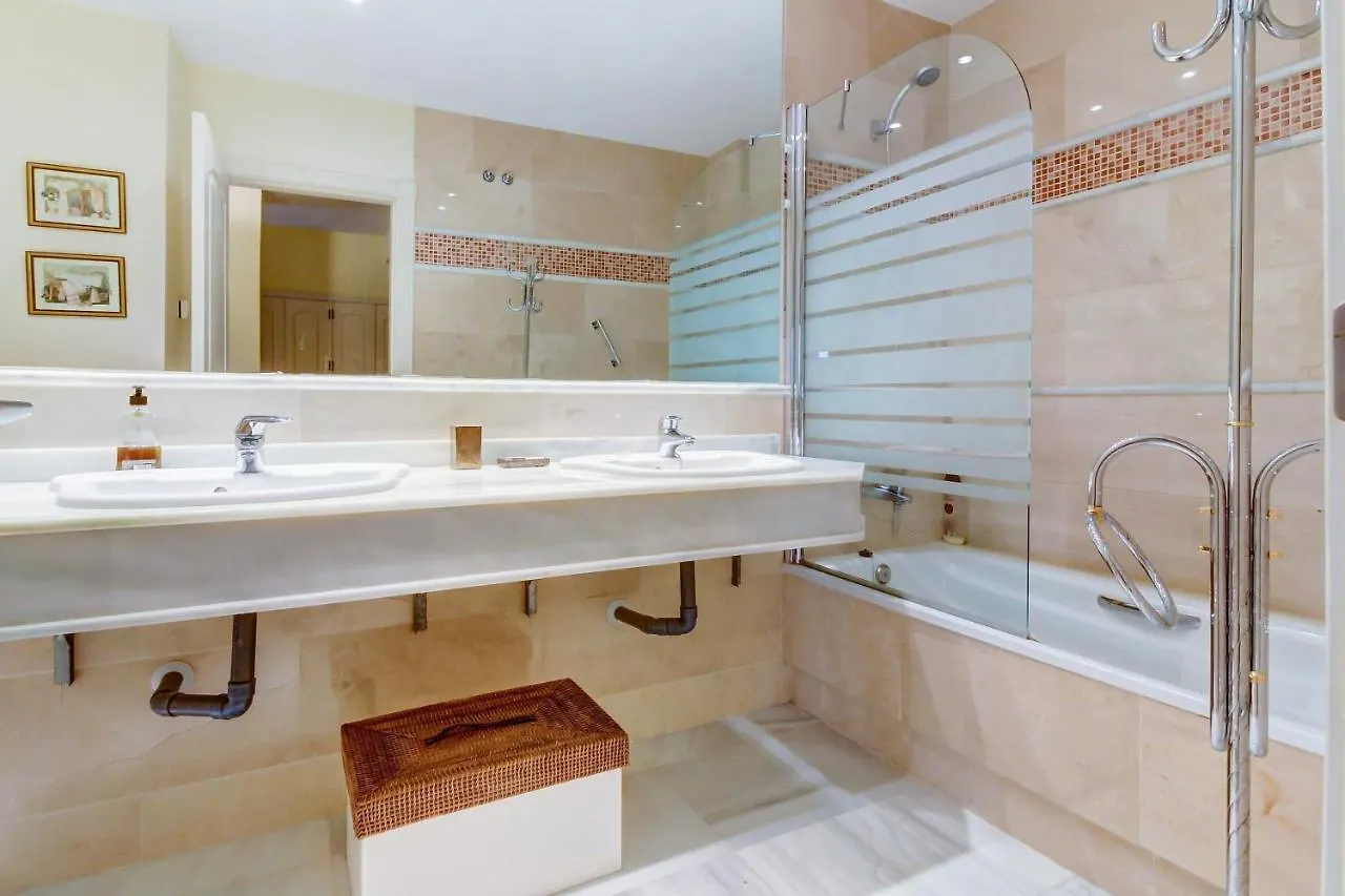 Fuente Aloha Apartment By Ghr Rentals  Marbella
